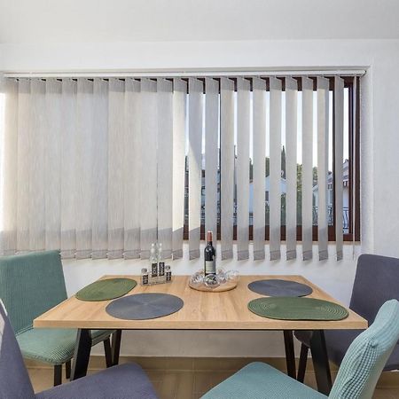 Apartment Lucijan Porec Luaran gambar