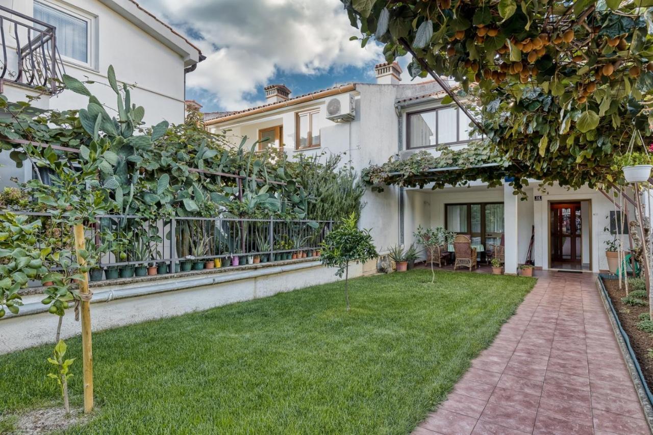 Apartment Lucijan Porec Luaran gambar