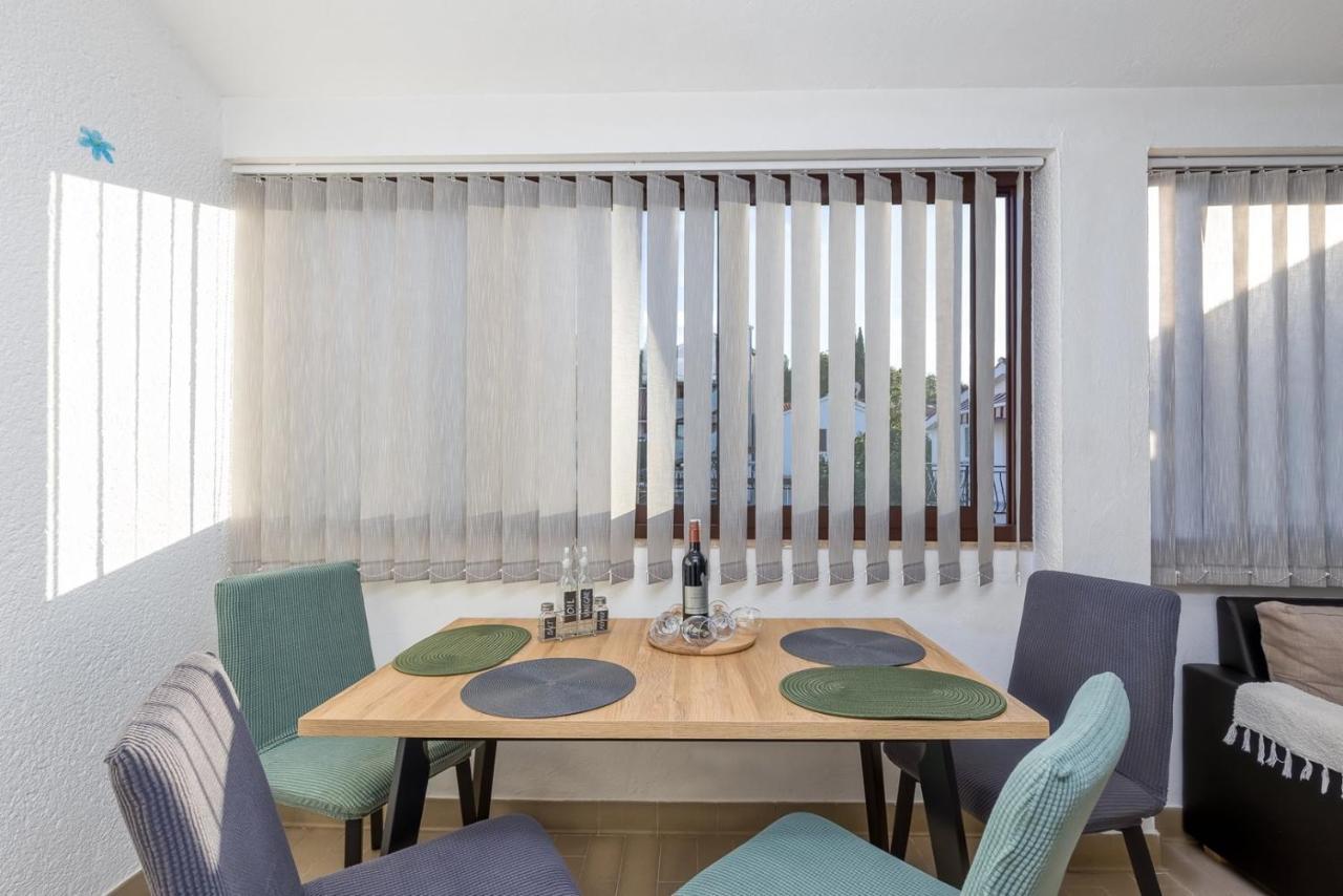 Apartment Lucijan Porec Luaran gambar