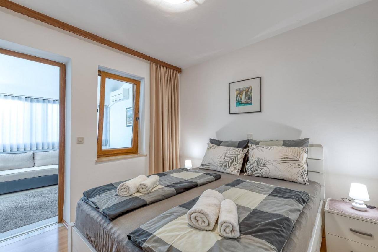 Apartment Lucijan Porec Luaran gambar
