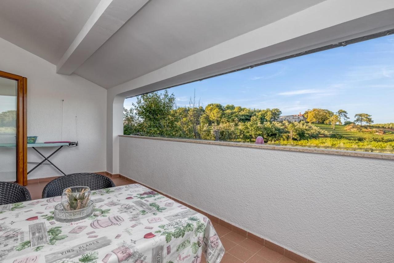 Apartment Lucijan Porec Luaran gambar